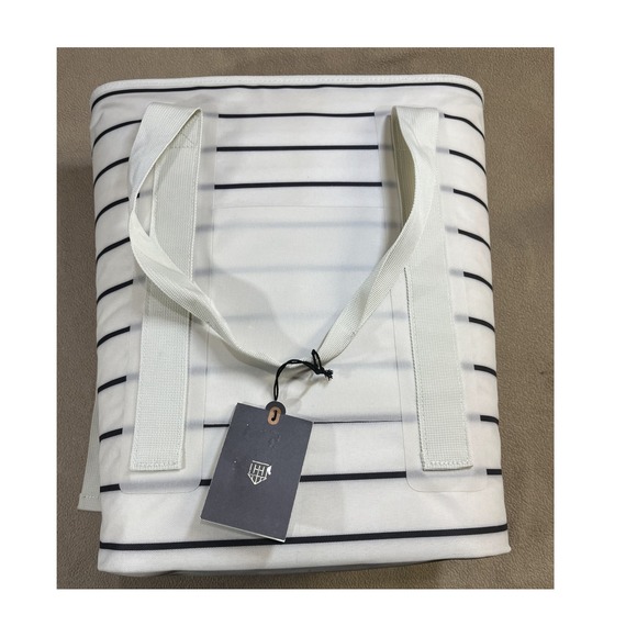 Hearth And Hand with Magnolia 19qt‎ Insulated Multistripe Backpack Cooler - Picture 4 of 6